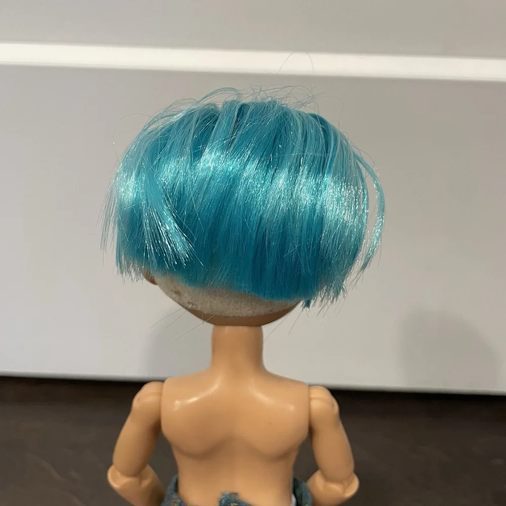 Rainbow High Doll River Kendall Series 2 No Shirt Blue! 2020